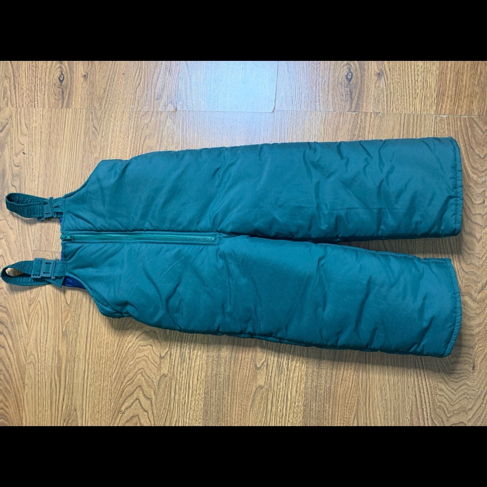 Snow suite for kids.